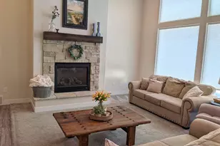 878 N Leo Ln, Lehi, UT 84043 - Photo 2