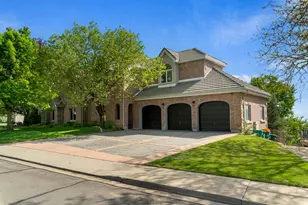 876 E High Country Dr N, Orem, UT 84097 - Photo 2