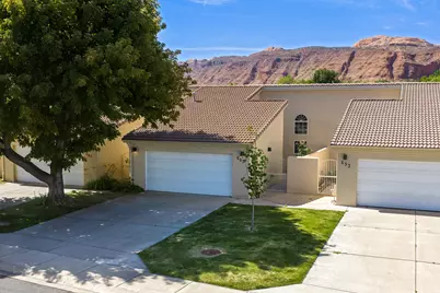 687 W Hale Ave, Moab, UT 84532 - Photo 4