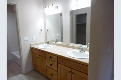 687 W Hale Ave, Moab, UT 84532 - Photo 12