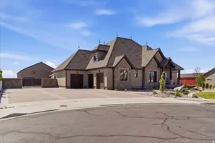 2103 N 3430 W, Clinton, UT 84015 - Photo 2