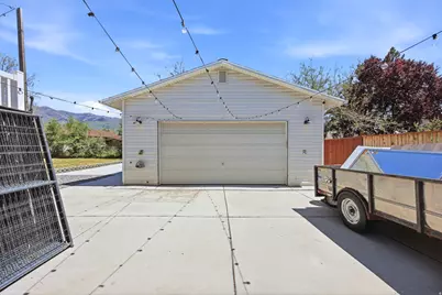 180 E 900 S, Layton, UT 84041 - Photo 8