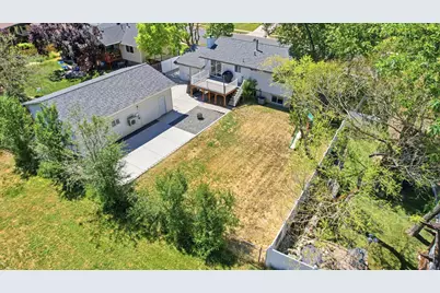 180 E 900 S, Layton, UT 84041 - Photo 2