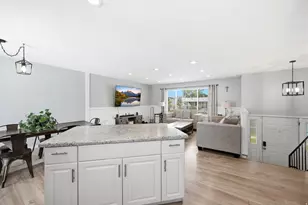 180 E 900 S, Layton, UT 84041 - Photo 14