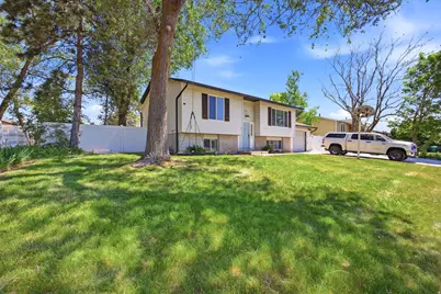 180 E 900 S, Layton, UT 84041 - Photo 6