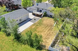 180 E 900 S, Layton, UT 84041 - Photo 30