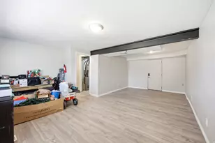 180 E 900 S, Layton, UT 84041 - Photo 22