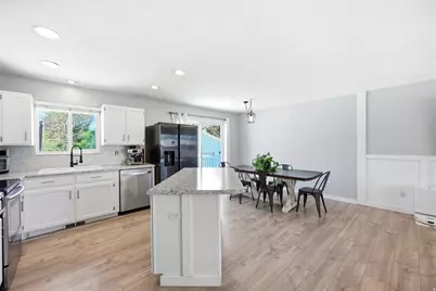 180 E 900 S, Layton, UT 84041 - Photo 14