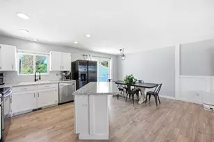 180 E 900 S, Layton, UT 84041 - Photo 14