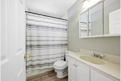 180 E 900 S, Layton, UT 84041 - Photo 18
