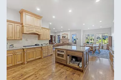 3077 E Scenic Valley Ln S, Sandy, UT 84092 - Photo 16