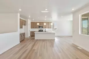 4945 N Topaz Dr, Eagle Mountain, UT 84005 - Photo 12