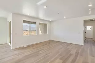 4945 N Topaz Dr, Eagle Mountain, UT 84005 - Photo 8