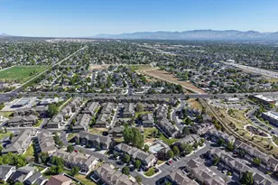 10408 S Scarlet Sage Cv E, South Jordan, UT 84009 - Photo 8