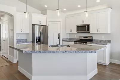 582 W 1960 N, Tooele, UT 84074 - Photo 12