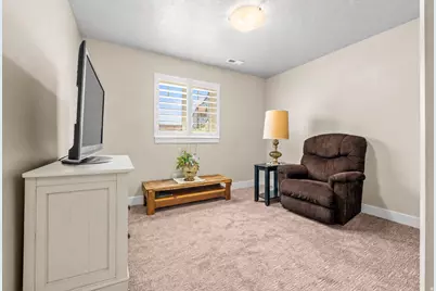 2832 W 2550 N, Plain City, UT 84404 - Photo 16