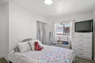 2861 S 3000 W, West Valley, UT 84119 - Photo 18