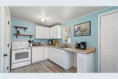 2861 S 3000 W, West Valley, UT 84119 - Photo 8