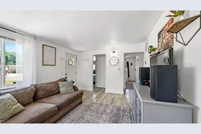 2861 S 3000 W, West Valley, UT 84119 - Photo 6