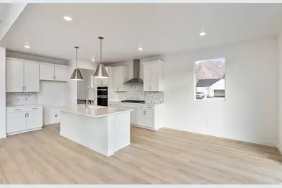 4875 N Topaz Dr, Eagle Mountain, UT 84005 - Photo 4