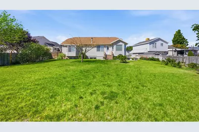 6373 Rogue River Ln, Salt Lake City, UT 84118 - Photo 6