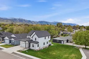 292 W 370 N, Smithfield, UT 84335 - Photo 4