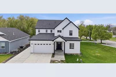 292 W 370 N, Smithfield, UT 84335 - Photo 2