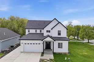 292 W 370 N, Smithfield, UT 84335 - Photo 2