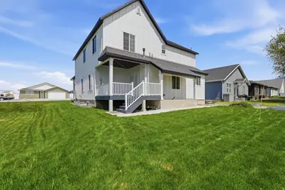 292 W 370 N, Smithfield, UT 84335 - Photo 4