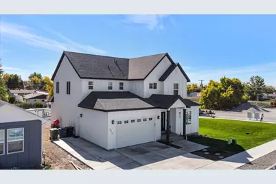 292 W 370 N, Smithfield, UT 84335 - Photo 2