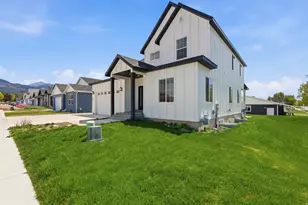 292 W 370 N, Smithfield, UT 84335 - Photo 42