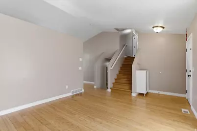 438 W Alfred Dr N, Tooele, UT 84074 - Photo 4