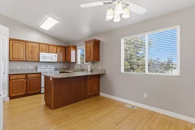 438 W Alfred Dr N, Tooele, UT 84074 - Photo 8