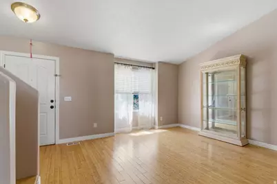 438 W Alfred Dr N, Tooele, UT 84074 - Photo 2