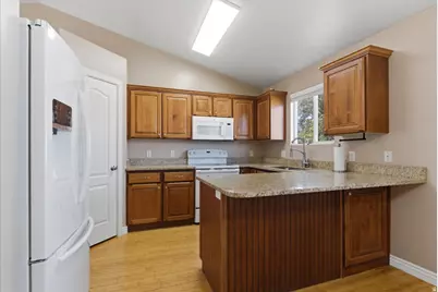438 W Alfred Dr N, Tooele, UT 84074 - Photo 10