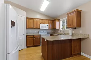 438 W Alfred Dr N, Tooele, UT 84074 - Photo 10