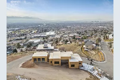 2379 S Cannon Dr, Salt Lake City, UT 84109 - Photo 2