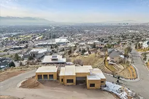 2379 S Cannon Dr, Salt Lake City, UT 84109 - Photo 2