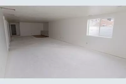 1112 E 50 N, Hyde Park, UT 84318 - Photo 20