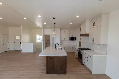 1112 E 50 N, Hyde Park, UT 84318 - Photo 14
