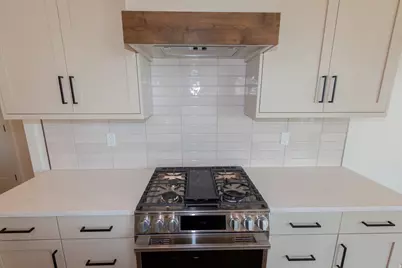 1112 E 50 N, Hyde Park, UT 84318 - Photo 10