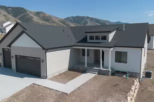 1112 E 50 N, Hyde Park, UT 84318 - Photo 2