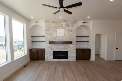 1112 E 50 N, Hyde Park, UT 84318 - Photo 16