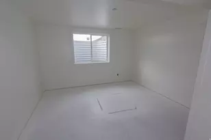1112 E 50 N, Hyde Park, UT 84318 - Photo 14