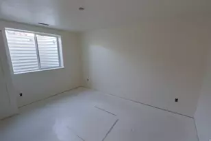 1112 E 50 N, Hyde Park, UT 84318 - Photo 10