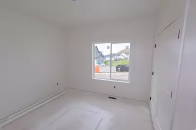 1112 E 50 N, Hyde Park, UT 84318 - Photo 10