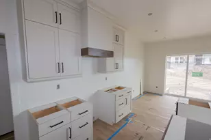 1112 E 50 N, Hyde Park, UT 84318 - Photo 4
