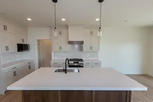 1112 E 50 N, Hyde Park, UT 84318 - Photo 8