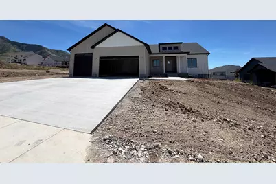 1112 E 50 N, Hyde Park, UT 84318 - Photo 2