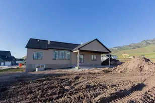 1112 E 50 N, Hyde Park, UT 84318 - Photo 30